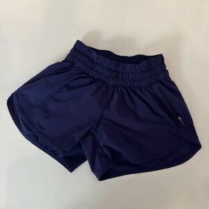 Lululemon Hotty Hot Short Purple 4”